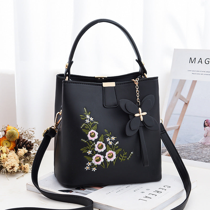 Fashion Casual Embroidered One-shoulder Diagonal Bag