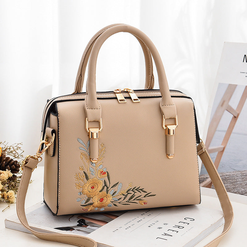 Fresh Embroidered Fashion One Shoulder Messenger Bag