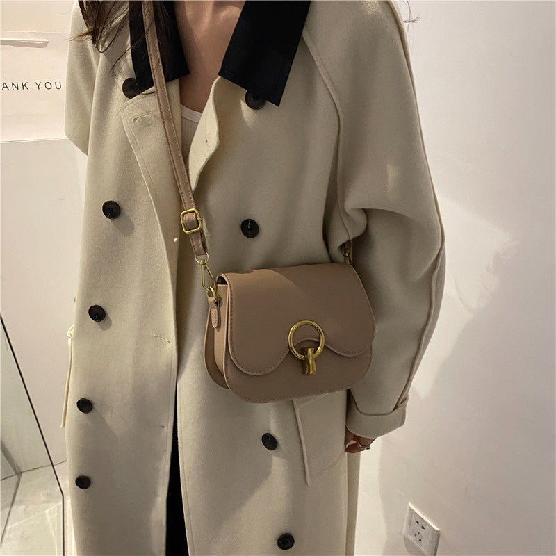 New Saddle Bag Retro Versatile Messenger Bag